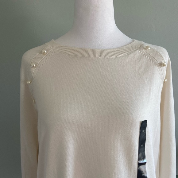 NWT Banana Republic Ivory Button Detail Sweater Forever Yarn Size Medium - Picture 3 of 10